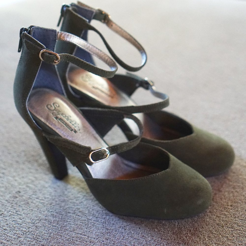 Seychelles Heritage Heels Size 6
